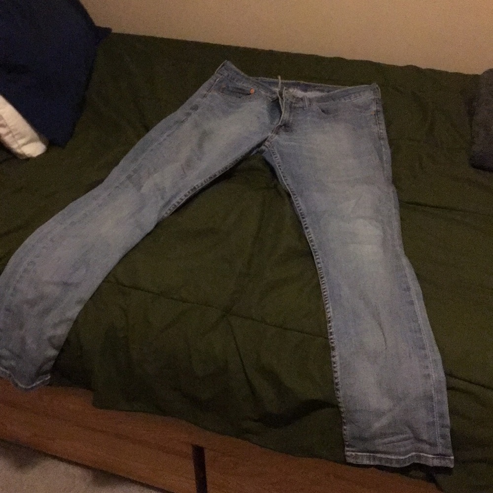 Levi’s light denim skinny jeans